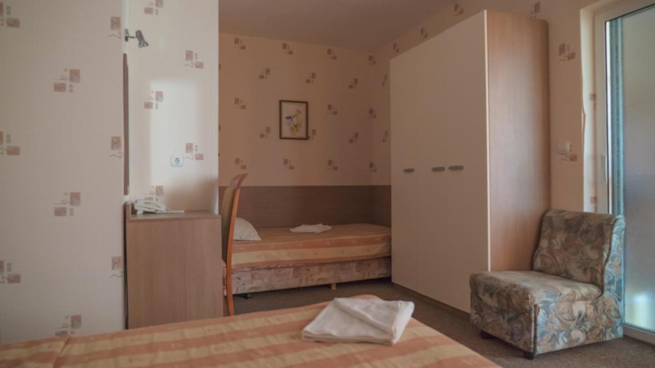 Park Hotel Persey Varna Buitenkant foto