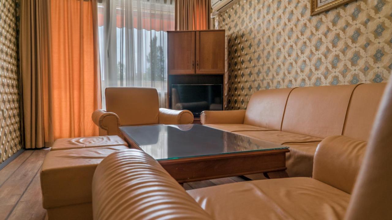 Park Hotel Persey Varna Buitenkant foto