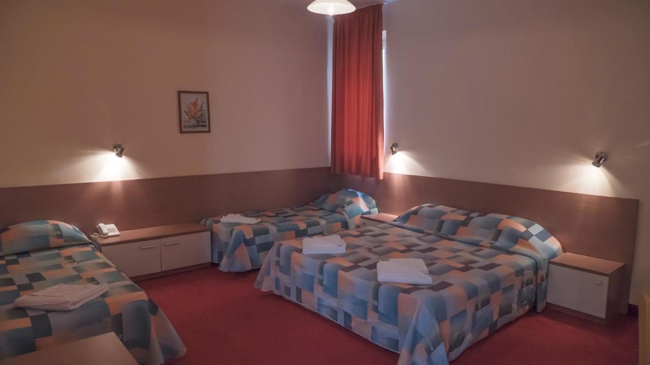 Park Hotel Persey Varna Buitenkant foto