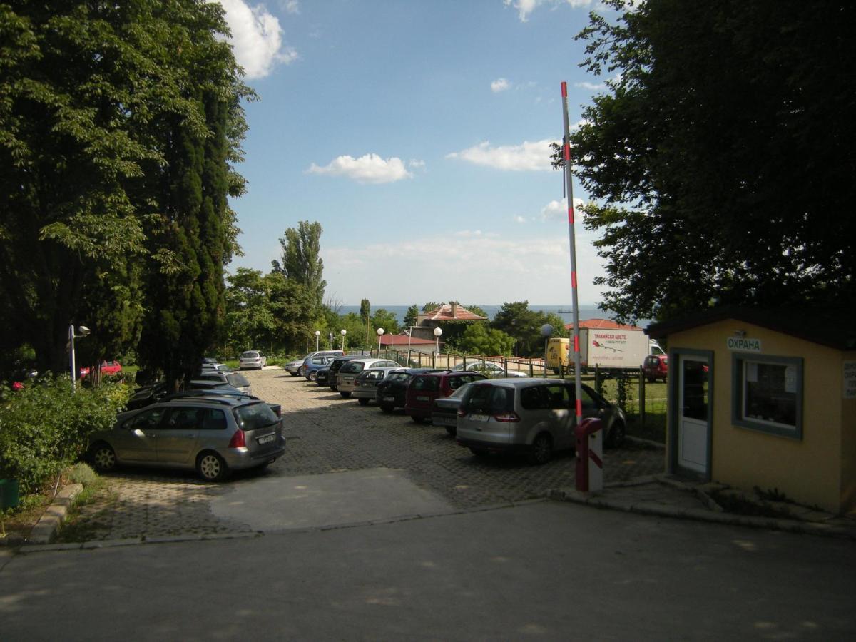 Park Hotel Persey Varna Buitenkant foto